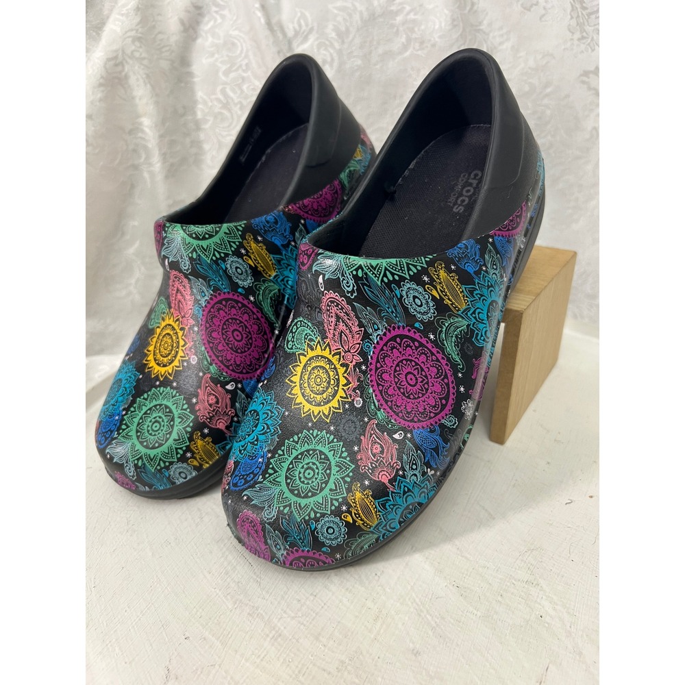 Crocs Neria Pro II Graphic Work Clogs Black Multi Mandala Paisley Womens 8